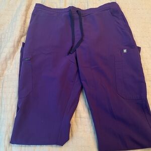 Figs Digital Grape Yola L tall